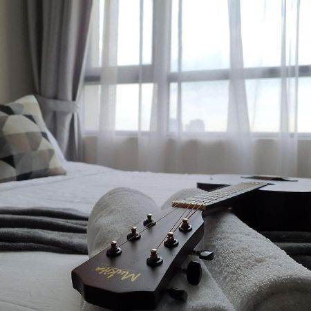 The Perfect Getaway @ Tamarind Suites, Netflix 300Mbps Сайберджая Экстерьер фото