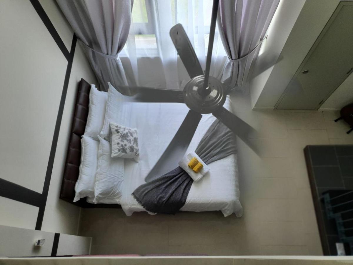 The Perfect Getaway @ Tamarind Suites, Netflix 300Mbps Сайберджая Экстерьер фото