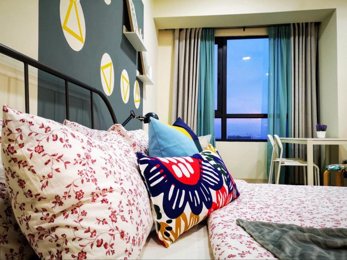 The Perfect Getaway @ Tamarind Suites, Netflix 300Mbps Сайберджая Экстерьер фото