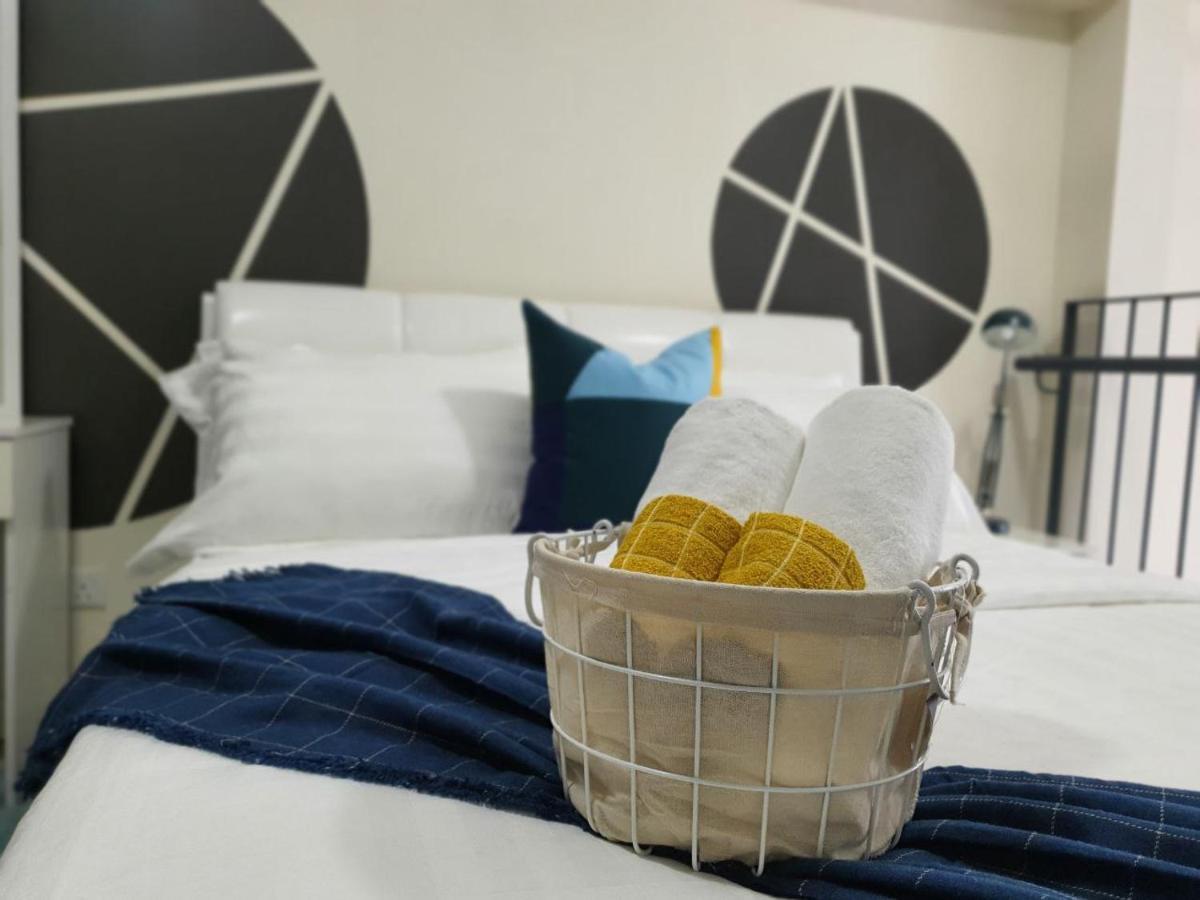 The Perfect Getaway @ Tamarind Suites, Netflix 300Mbps Сайберджая Экстерьер фото