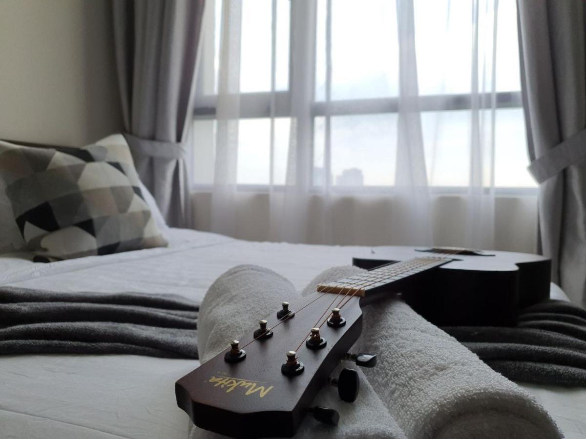 The Perfect Getaway @ Tamarind Suites, Netflix 300Mbps Сайберджая Экстерьер фото